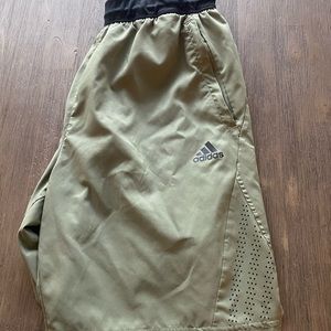 Adidas mens workout shorts size M.